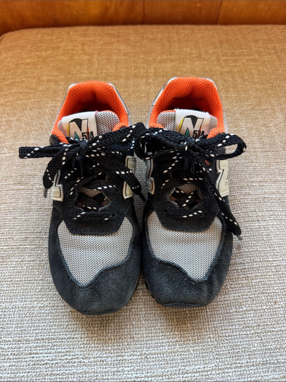 New Balance 574 Kids Sneakers super awesome color size 12 - Picture 2 of 9
